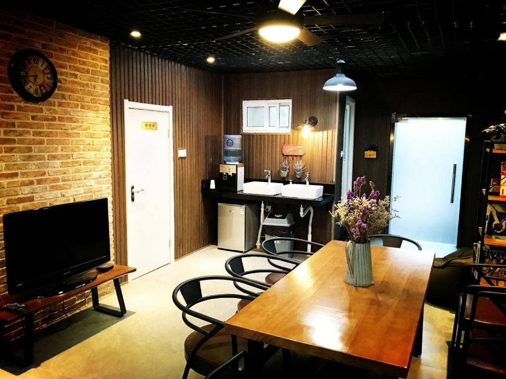 Lantian Garden Hostel Thanh Đảo Ngoại thất bức ảnh