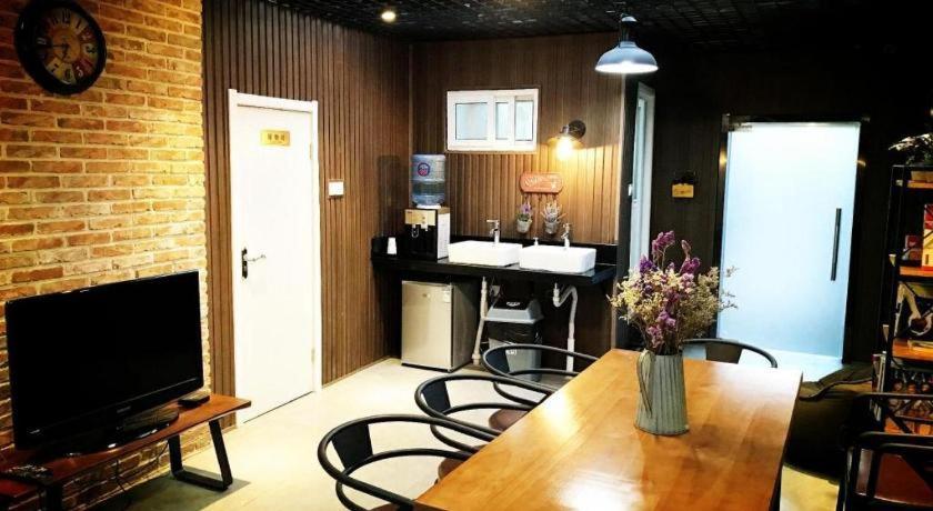 Lantian Garden Hostel Thanh Đảo Ngoại thất bức ảnh